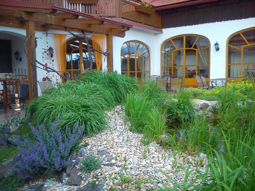 Hotel Garni Huegellandhof Neuhaus am Klausenbach Zewnętrze zdjęcie
