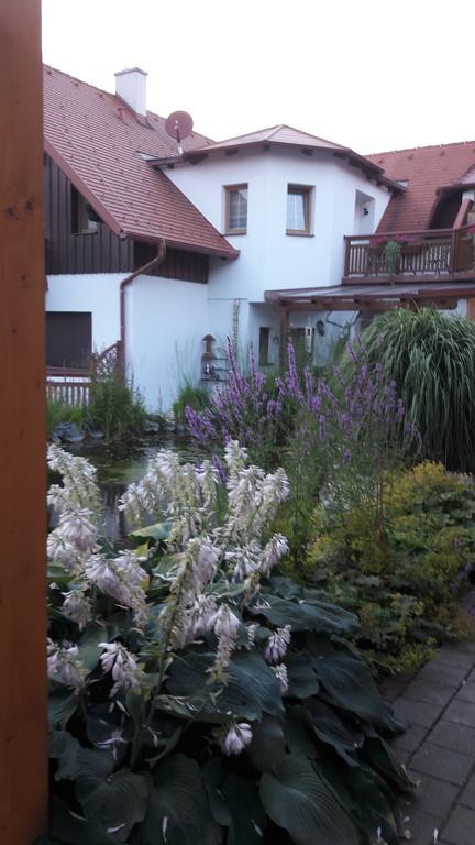 Hotel Garni Huegellandhof Neuhaus am Klausenbach Zewnętrze zdjęcie