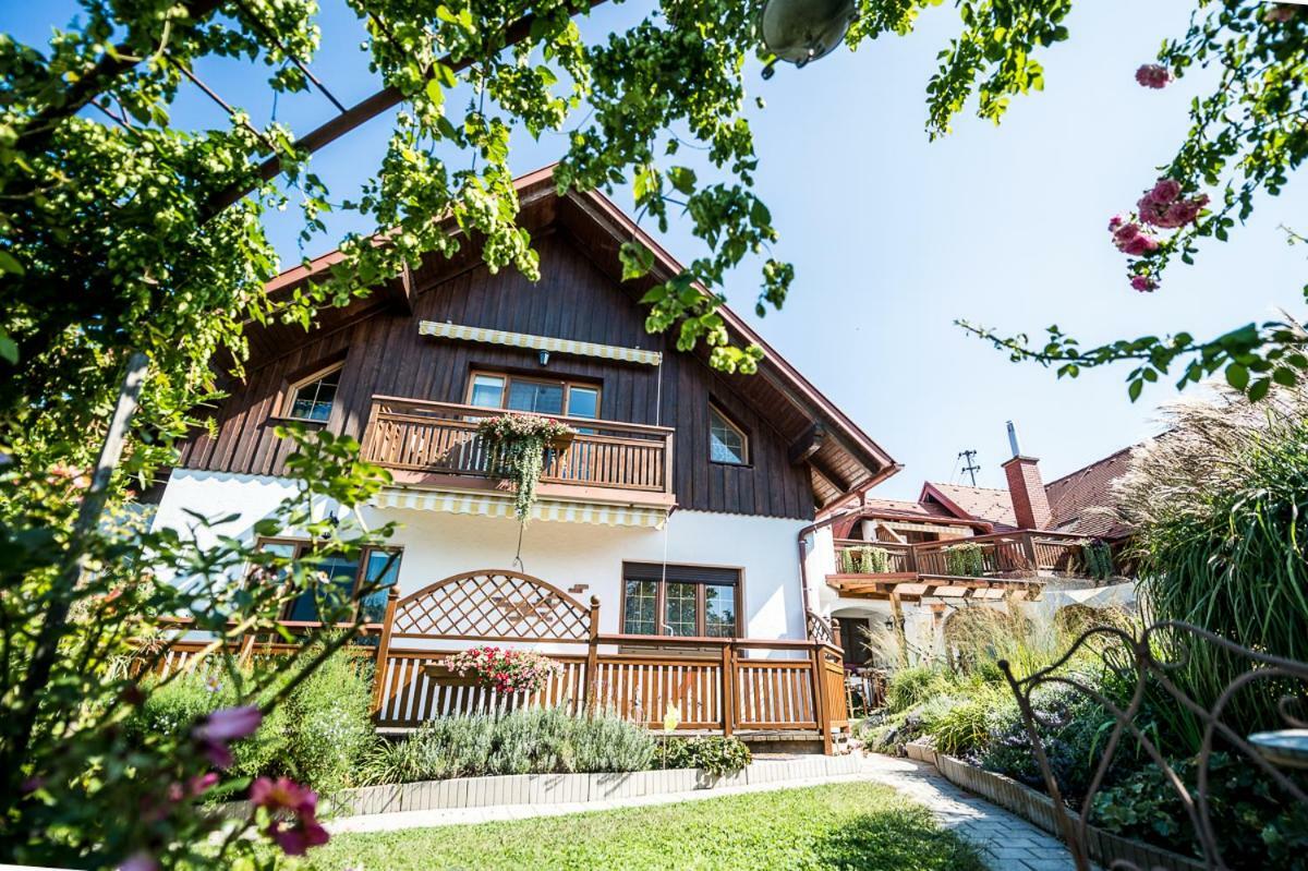 Hotel Garni Huegellandhof Neuhaus am Klausenbach Zewnętrze zdjęcie